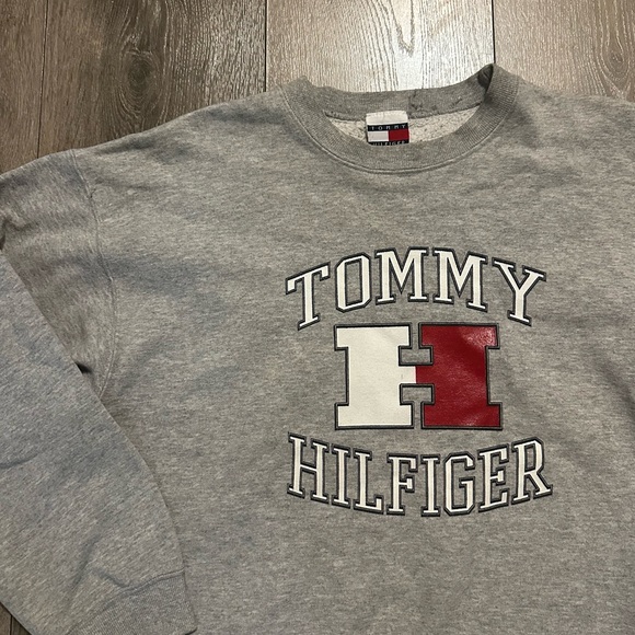 Vintage Tommy Hilfiger Crewneck Sweatshirt - Medium - Picture 4 of 4